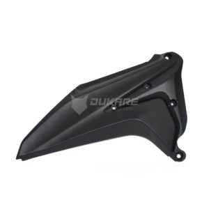 PLASTICO INTERMEDIO DELANTERO NEGRO IZQUIERDO