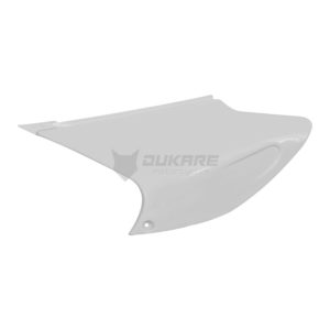 PLASTICO LATERAL POSTERIOR IZQ ROJO