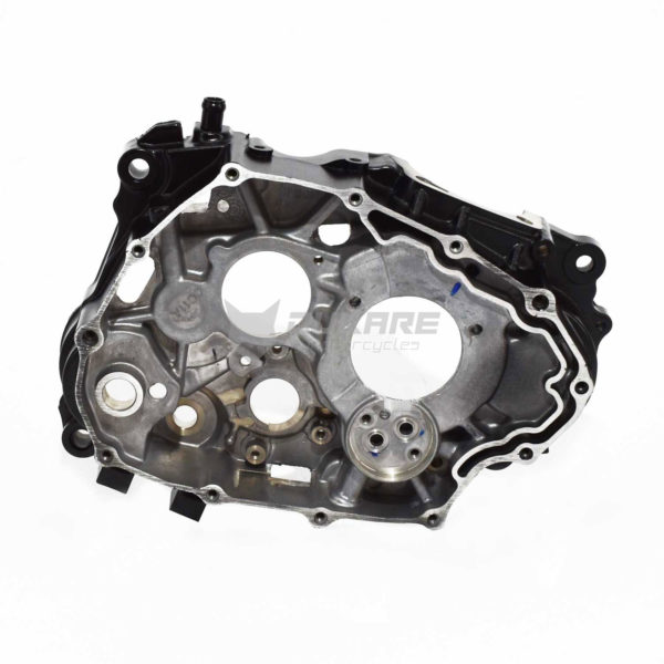 TAPA INTERIOR MOTOR DER